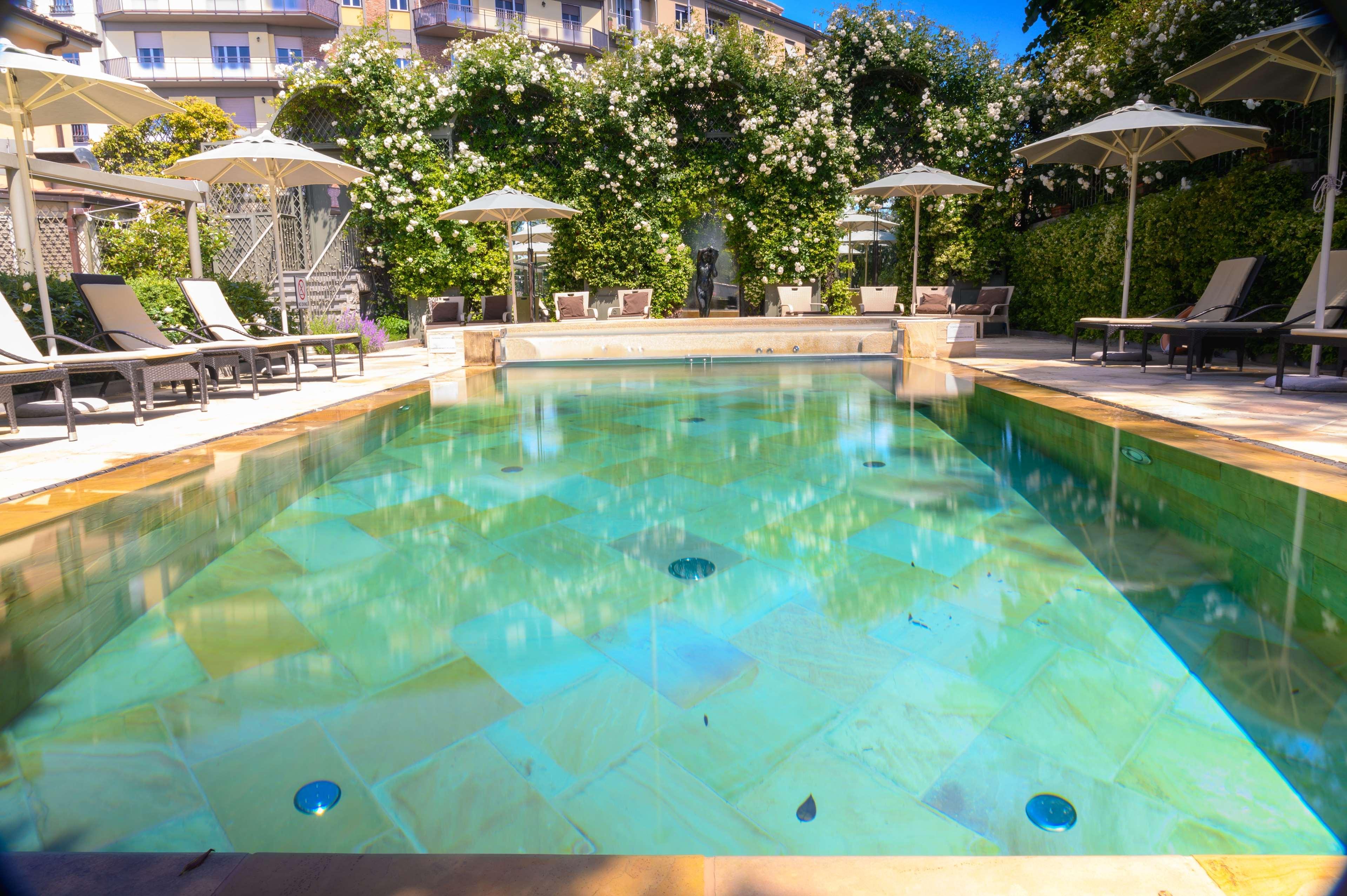 Ville Sull'Arno Firenze Eksteriør bilde The swimming pool at the hotel