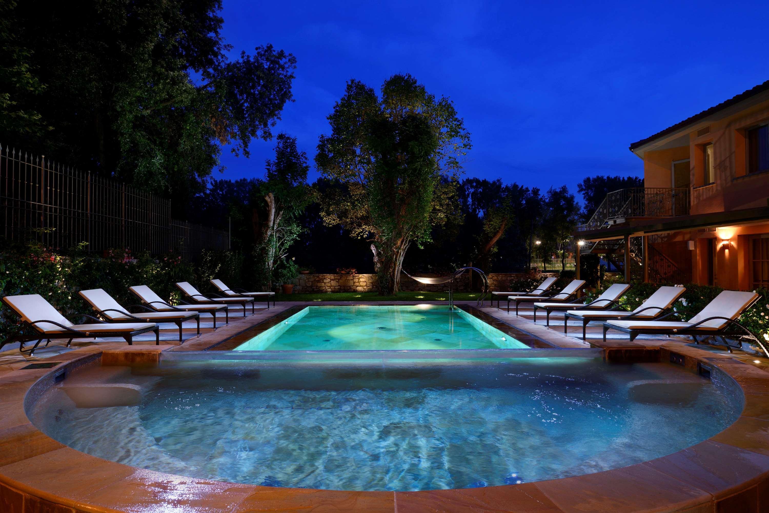 Ville Sull'Arno Firenze Eksteriør bilde The pool at the Hotel Villa-Cortina
