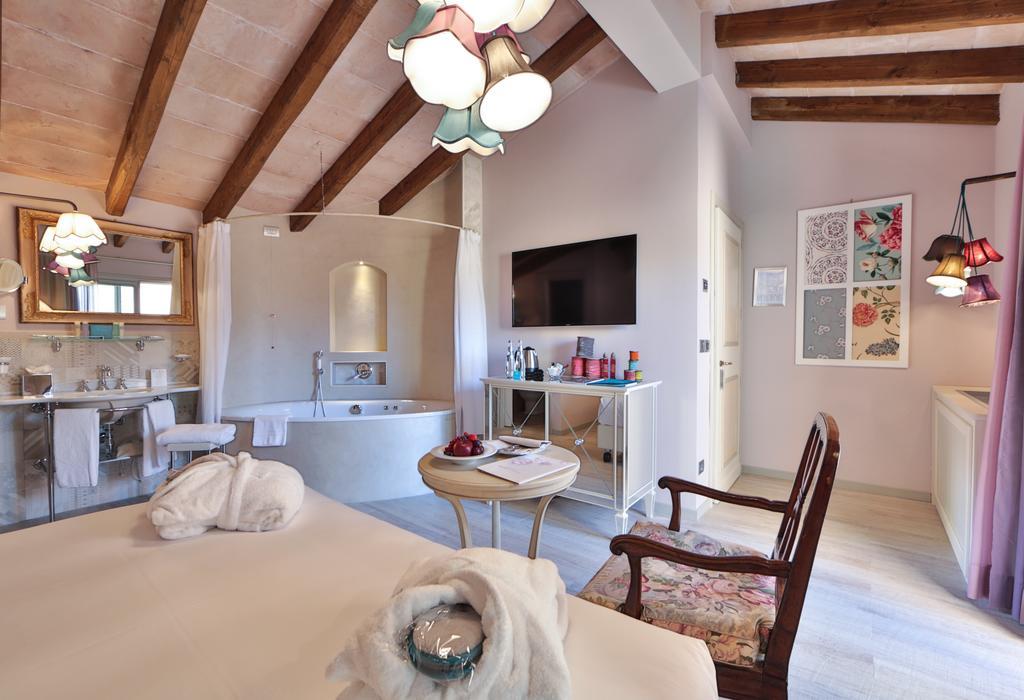 Ville Sull'Arno Firenze Eksteriør bilde Suite