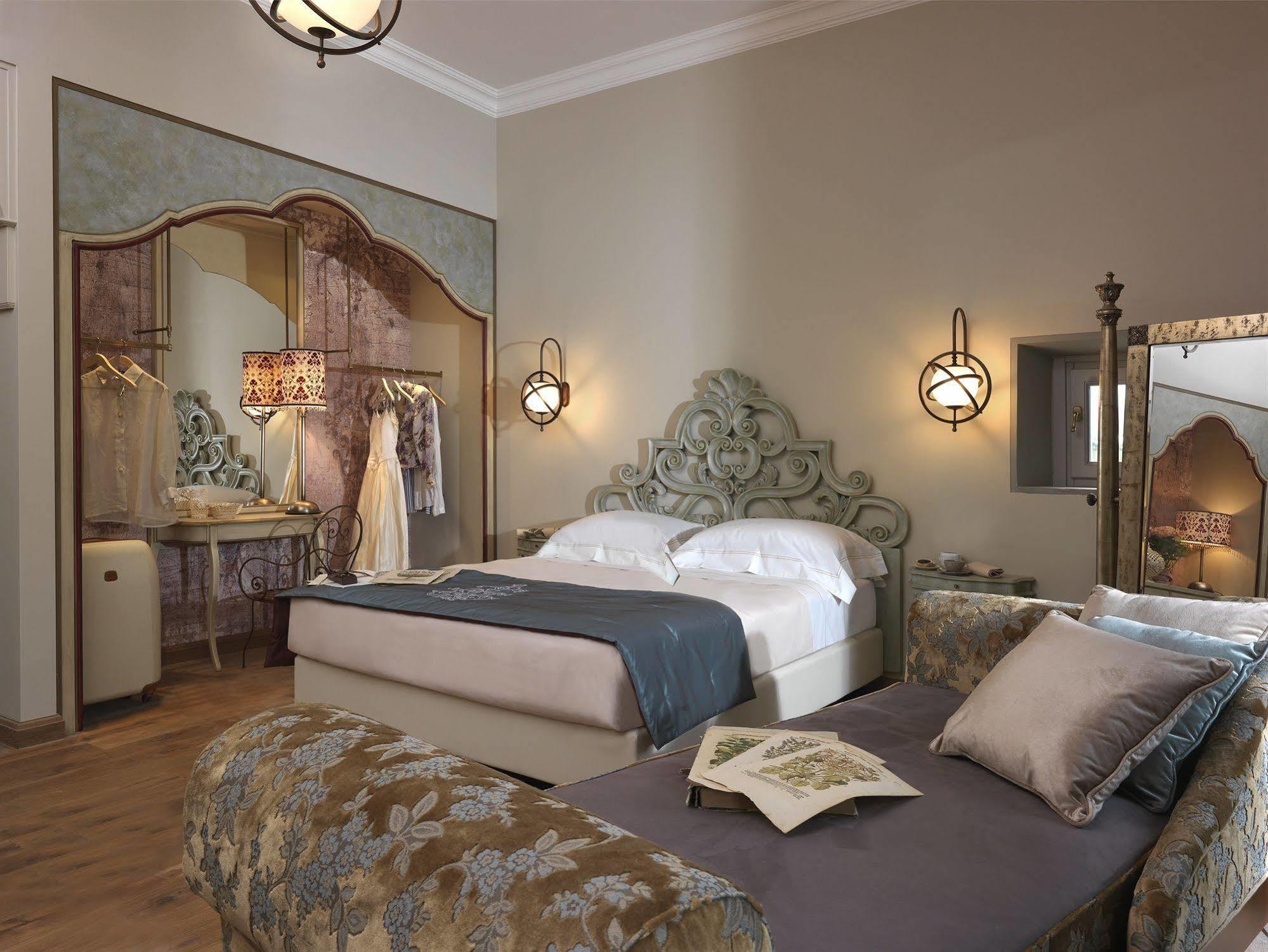 Ville Sull'Arno Firenze Eksteriør bilde A bedroom at the hotel