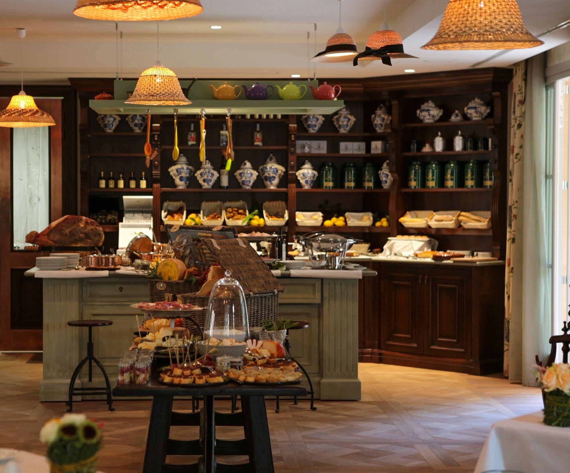 Ville Sull'Arno Firenze Eksteriør bilde The kitchen at the restaurant
