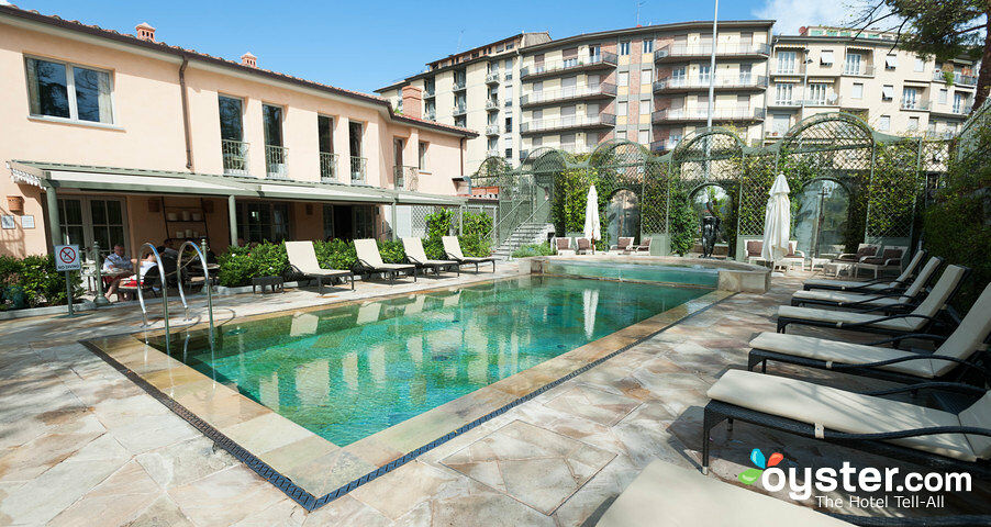 Ville Sull'Arno Firenze Eksteriør bilde The pool of the hotel